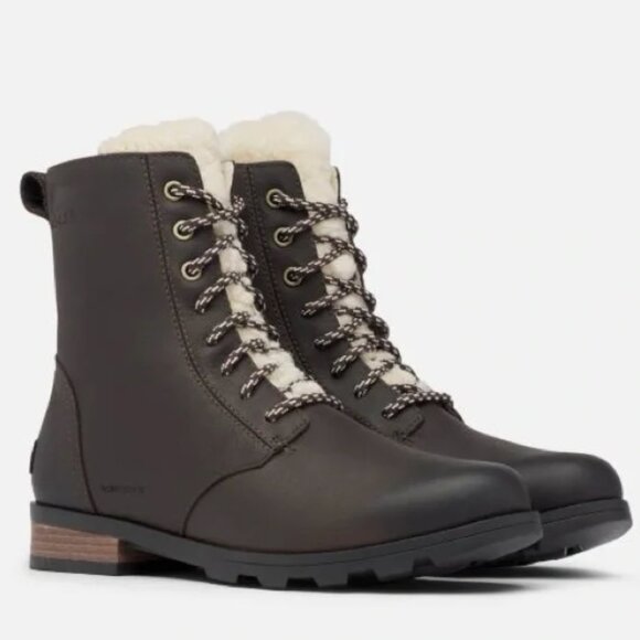 Sorel Emelie Lace Cozy Boot Size 7.5 New - Picture 1 of 10